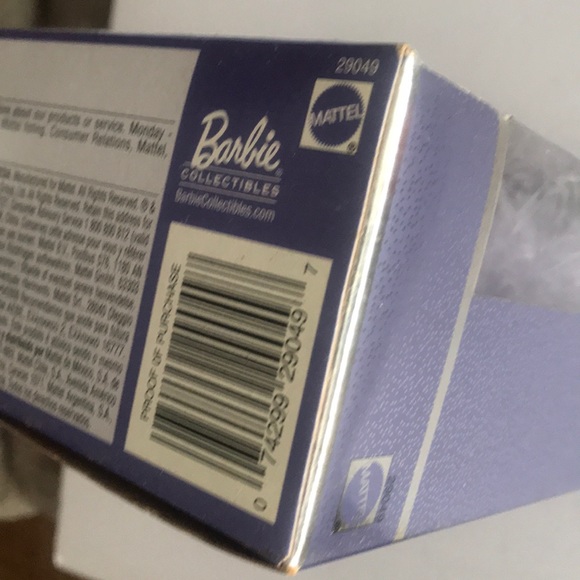 Cher timeless treasure Barbie - Picture 11 of 16